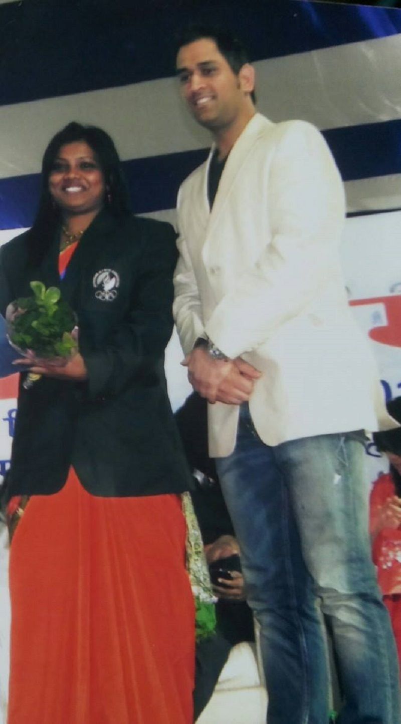Ruparani Tirkey with MS Dhoni