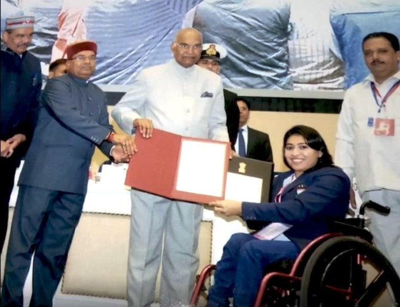 Sonalben Patel being awarded the Eklavya Award in Karnataka