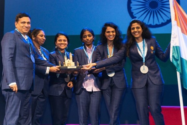 Tania Sachdev (second from right) after winning the World Team Championship in 2021