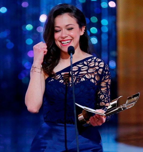 Tatiana Maslany giving an award acceptance speech for her role in the TV series 'Orphan Black' at the 2015 Canadian Screen Awards