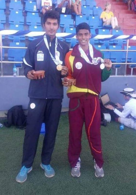 Tejaswin Shankar with his gold medal at the 2015 Commonwealth Youth Games