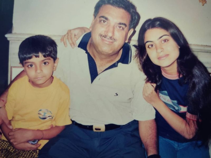 A childhood picture of Akashdeep Arora with his father and sister