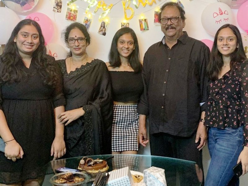 Krishnam Raju with his wife Shyamala Devi and daughters