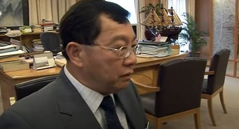 A picture of the Minister of Human Resources of Malaysia during an interview by Ramita Navai in the documentary Unreported World, Malaysia Asia's Slaves