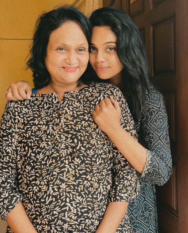 Abhinayashree with her mother, Anuradha