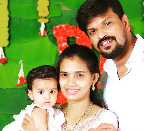 Adi Reddy with his daughter and wife