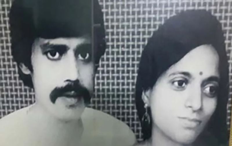 Anil Gochikar's parents