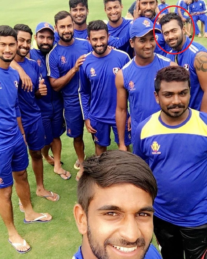 Arjun Hoysala with his team during the Ranji Trophy 2016