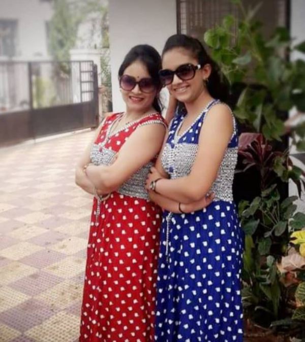 Gauri Kulkarni with her mother