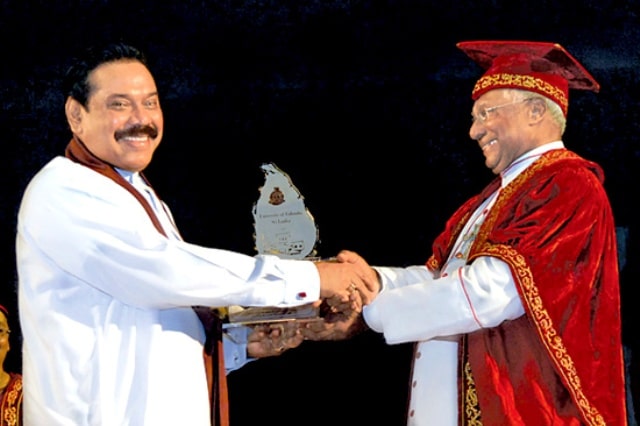 Mahinda Rajapaksa at the University of Colombo during his felicitation