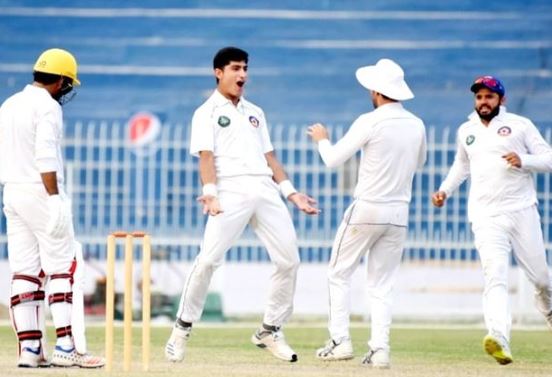 Naseem Shah during a test match