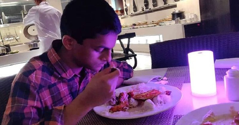 Nihal Sarin eating chicken