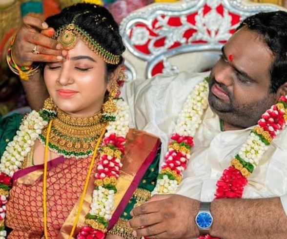Ravindar Chandrasekaran and Mahalakshmi on their wedding ceremony