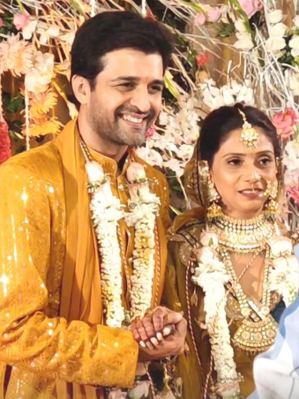 Sachin Shroff and Chandni Kothi's wedding photo