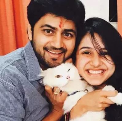 Shashank Ketkar with his wife and pet cat