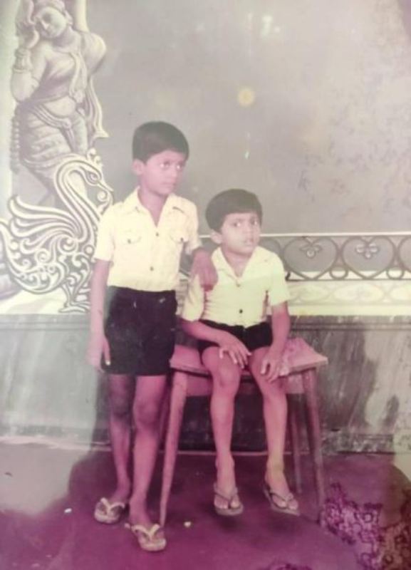 a childhood picture of Anil Gochikar with his brother