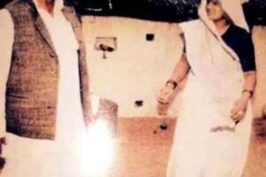 An old picture of Malti Devi with Mulayam Singh Yadav