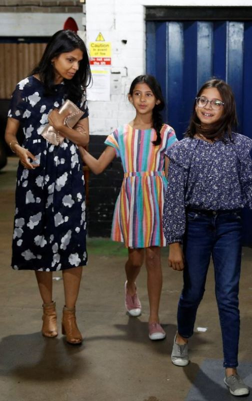 Anoushka with her mother, Akshata Murthy, and her sister, Krishna Sunak at a Tory leadership campaign event in July
