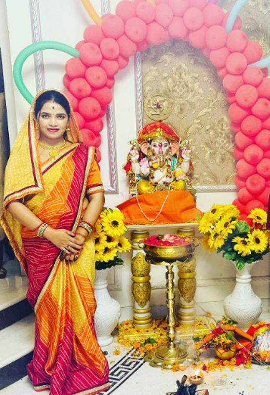 Archana Nag with the idol of Lord Ganesha on the occasion of Ganesh Chaturthi