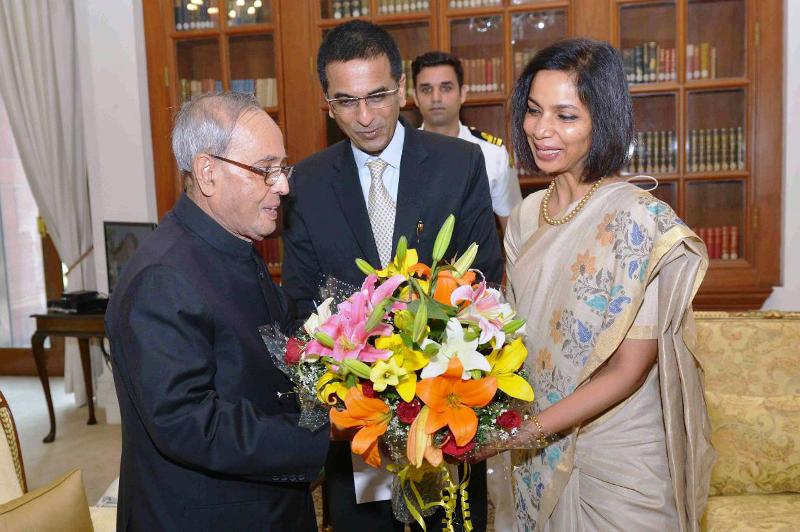 From left to right Former President of India Pranab Mukherjee, DY Chandrachud, and his wife, Kalpana Das
