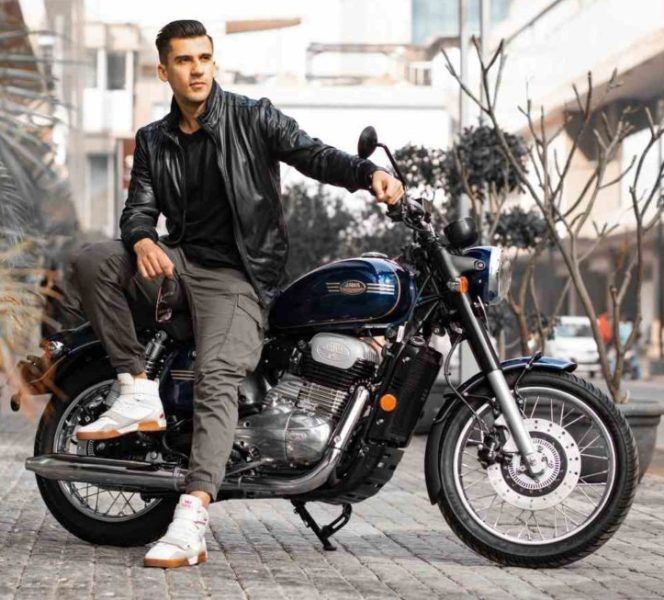 Hamid Barkzi with his Jawa Forty Two motorcycle