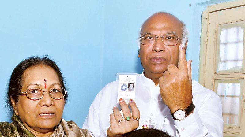 Mallikarjun Kharge and his wife, Radhabai Kharge