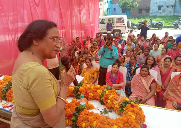 Rita Bahuguna Joshi while addressing a movement for the women of India