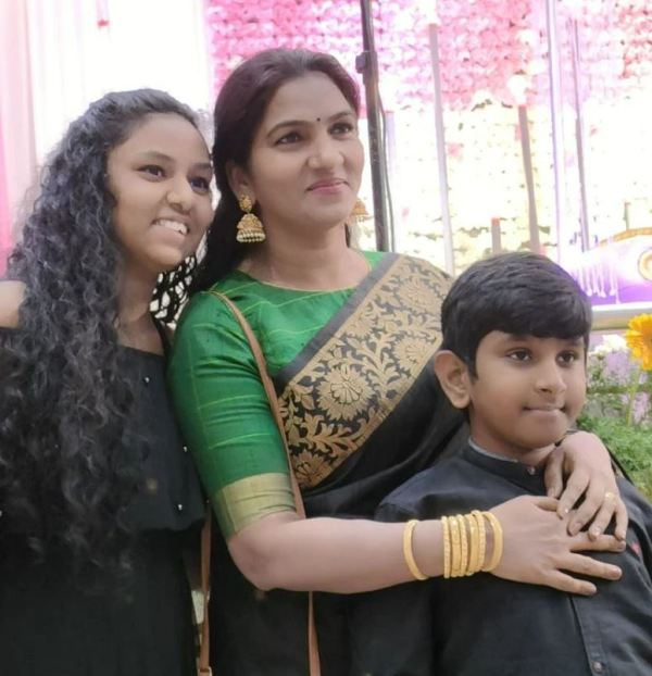 Shanthi with her children
