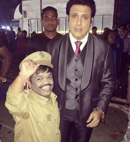 Vikas Sawant with Govinda at the event of Josh Bollywood (2015)