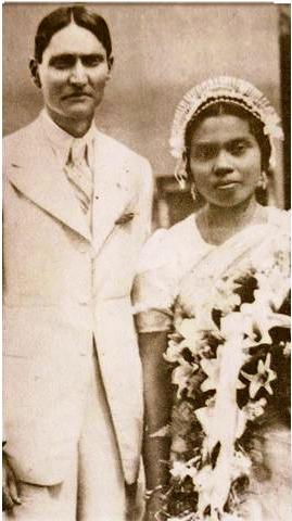 A photograph of DA Rajapaksa and Dandina Rajapaksa