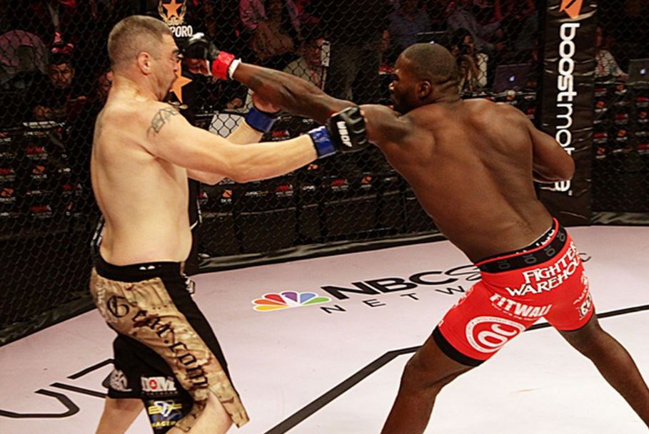 Anthony Rumble Johnson knocking out D.J. Linderman in WSOF