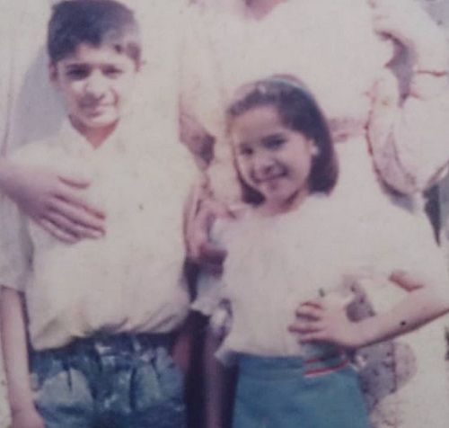 Ayesha Omar's childhood picture with her brother