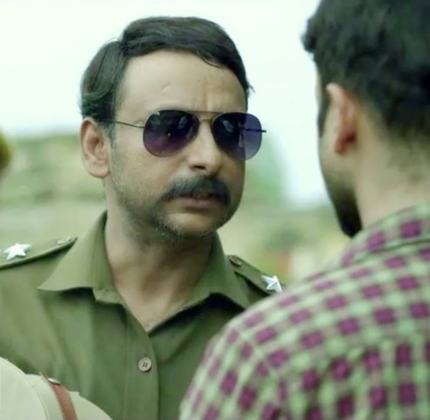 Inaamulhaq in a scene from the web series 'Hasmukh'