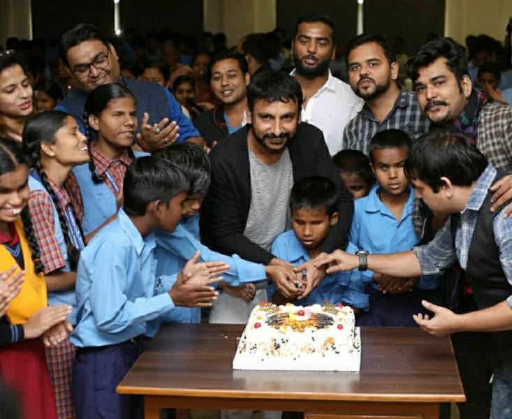 Inaamulhaq with special children on his birthday