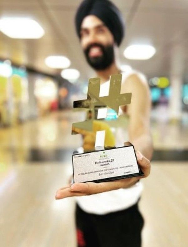 Jatt Prabhjot after winning InfluenceX Awards as the Petrolhead Influencer (Male)