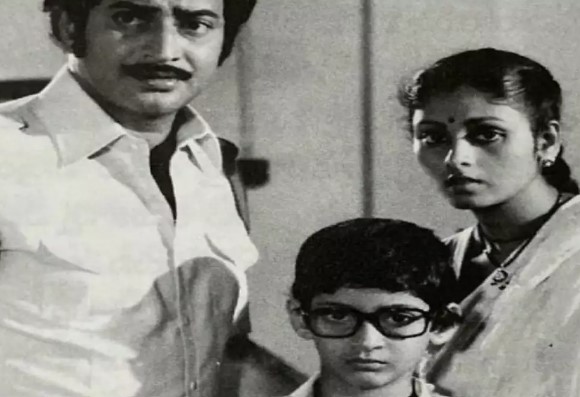 Mahesh Babu as a child artist in the film Needa
