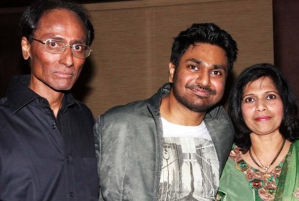 Mithoon with his father and mother