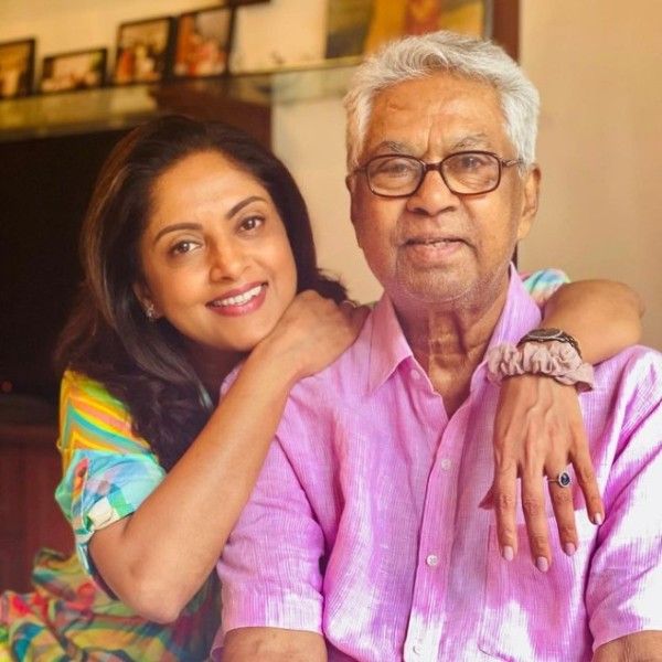 Nadiya Moidu with her father