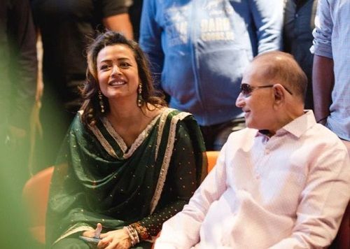 Namrata Shirodkar with her father-in-law