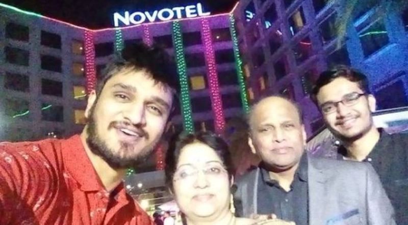 Nikhil Siddhartha (left), along with his parents and brother, Rohit Siddhartha (extreme right)