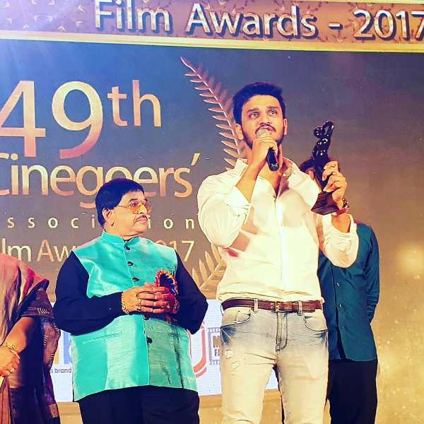 Nikhil Siddhartha with the Youth Magical Award at the 49th Cinegoers Association Film Awards 2017
