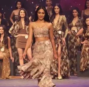 Prakshi Goyal walking the Femina Miss India beauty pageant
