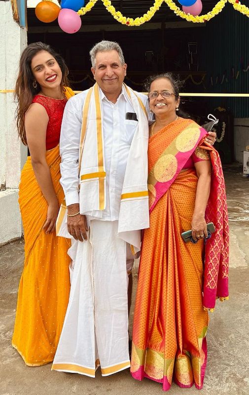Samyuktha Hegde with her parents