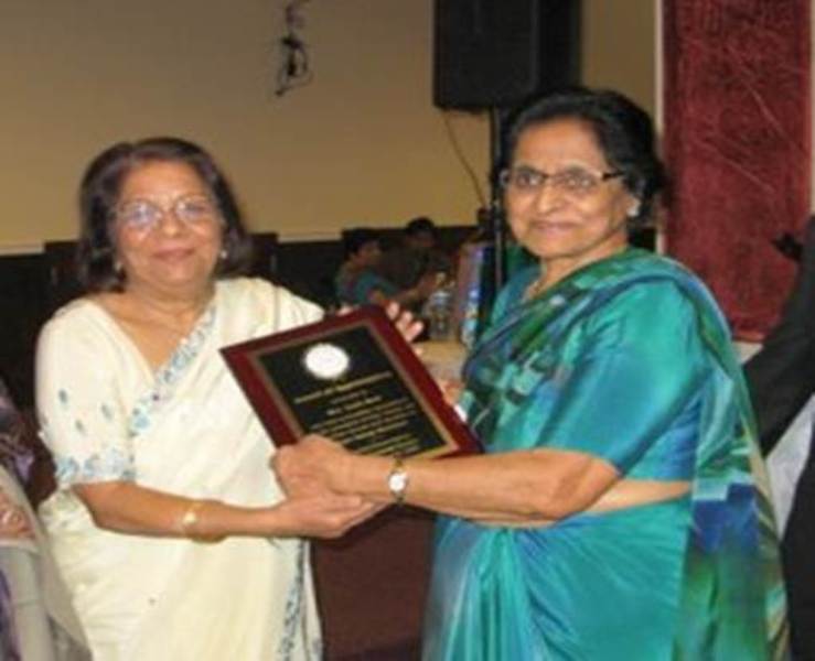 Sarla Bedi (right) image