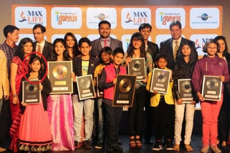 Shreya Basu as one of the finalists of the singing competition TV show 'i-genius Young Singing Stars' (2015)