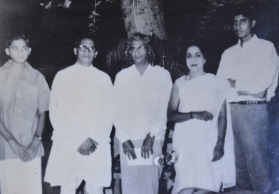 Sumitranandan Pant (third from right) posing with Bachachan's family
