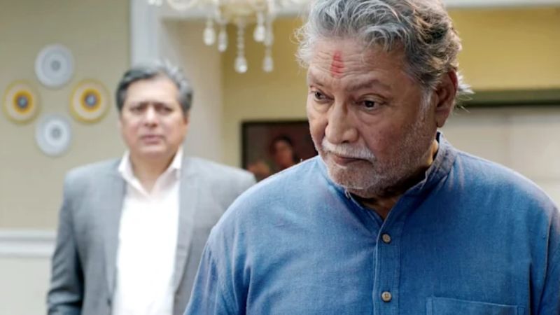 Vikram Gokhale as Pandit Mukund Narayan in a still from the Marathi television show Tuzech Mi Geet Gaat Aahe (2022)