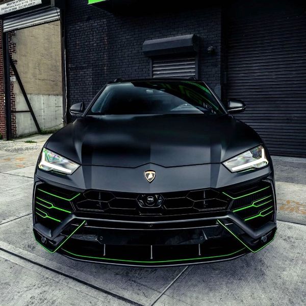 A picture of Mike's Lamborghini Urus