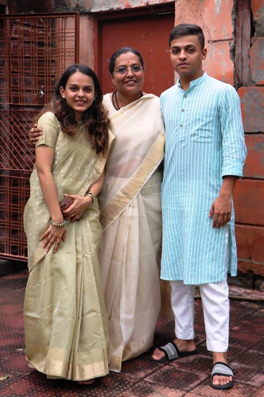A picture of Yashomati Thakur with her son and daughter