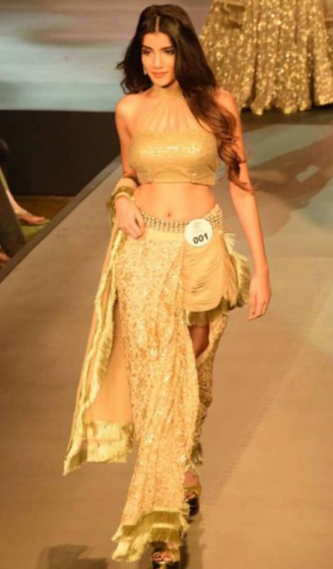 Aditi Hundia while walking the ramp during the FBB Colors Femina Miss India 2017 beauty pageant